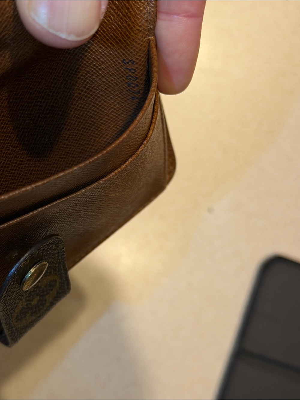 Louis Vuitton Monogram Porte-Papier Zippe Wallet. - Picture 5 of 13